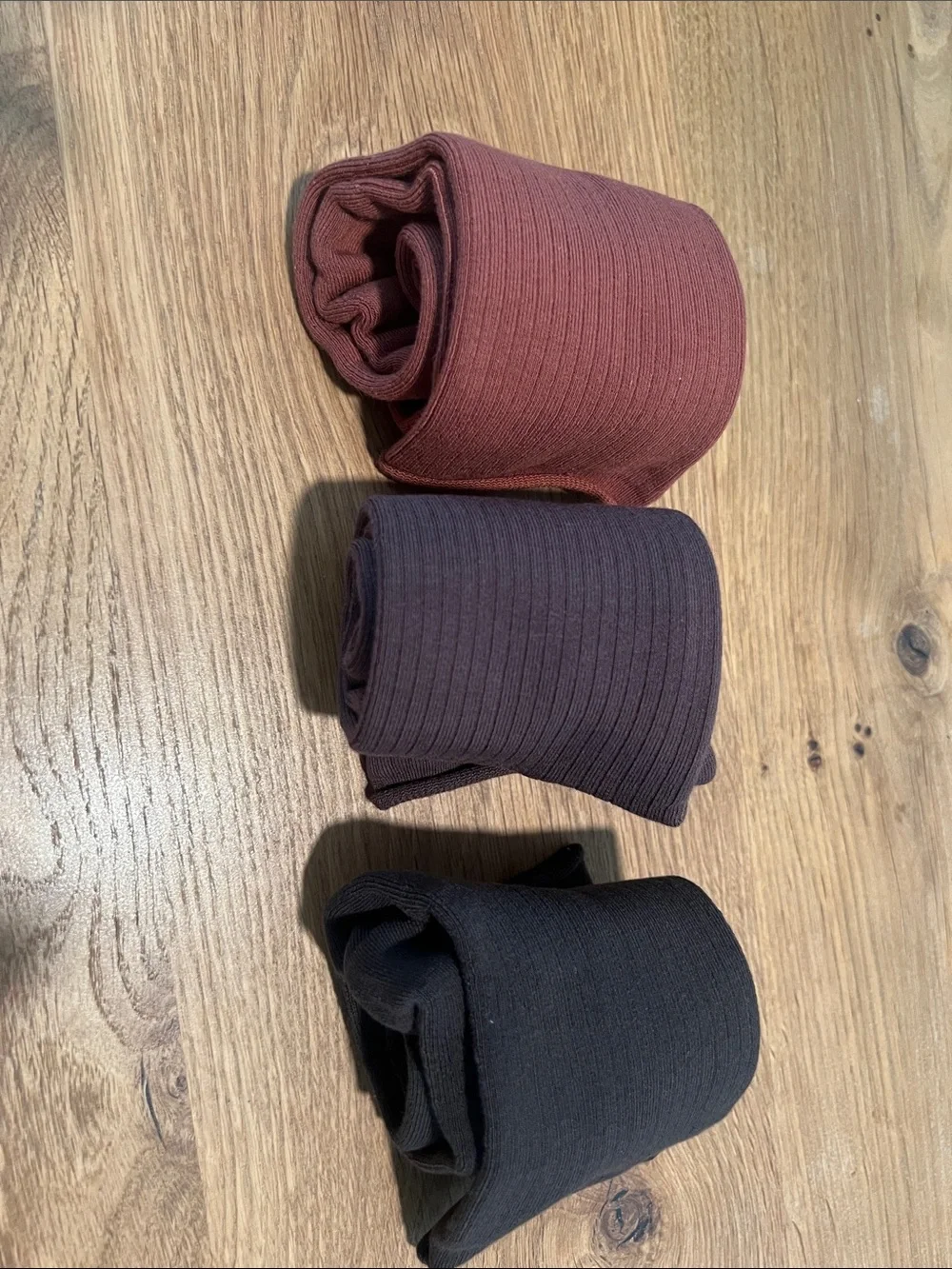 Neiwai 3 Pack Crew Socks Burnt Umber Dark Brown Shaded Coral Cotton Blend NWT
